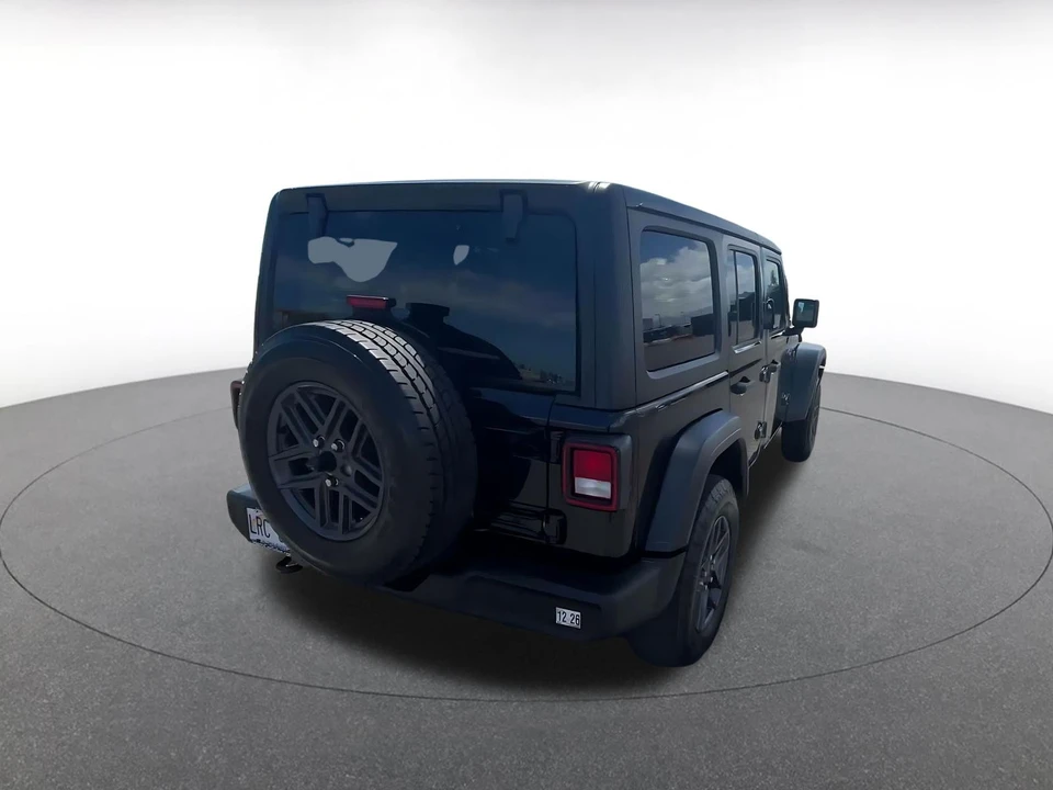 2025 Jeep JL Wrangler - Image 14 of 31