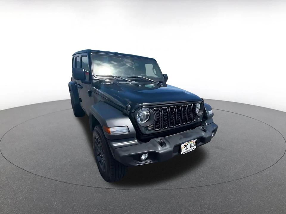 2025 Jeep JL Wrangler - Image 3 of 31