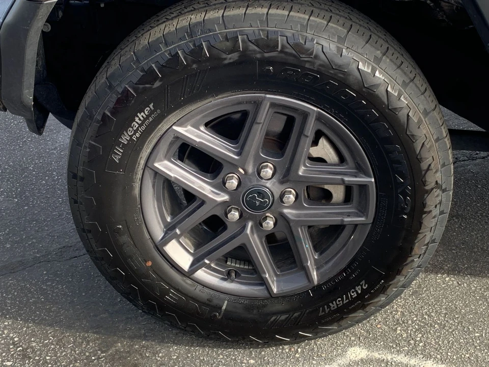2025 Jeep JL Wrangler - Image 30 of 31