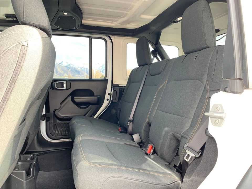 2025 Jeep JL Wrangler - Image 20 of 31