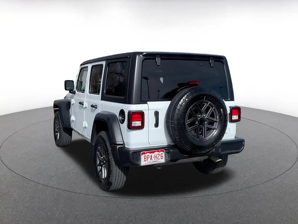 2025 Jeep JL Wrangler - Image 12 of 31