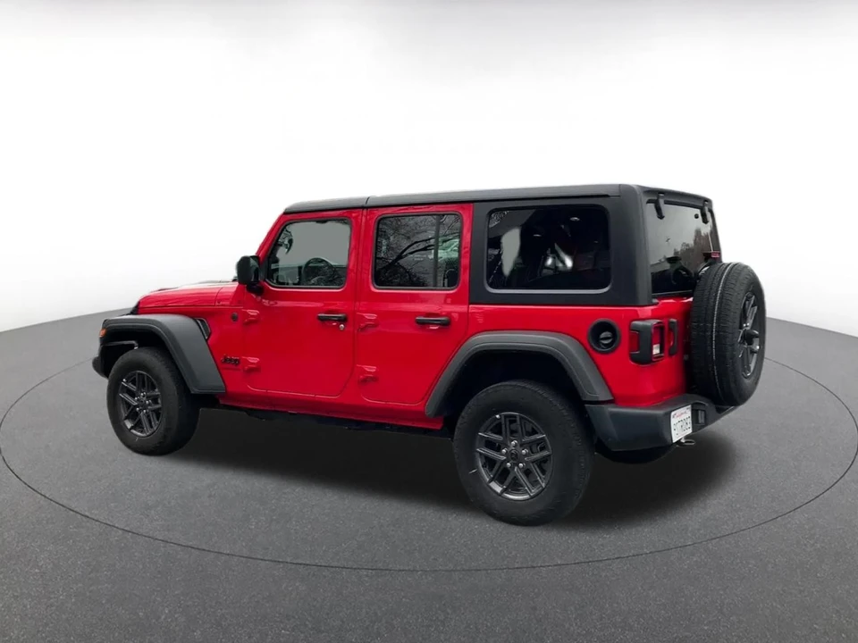 2025 Jeep JL Wrangler - Image 8 of 31