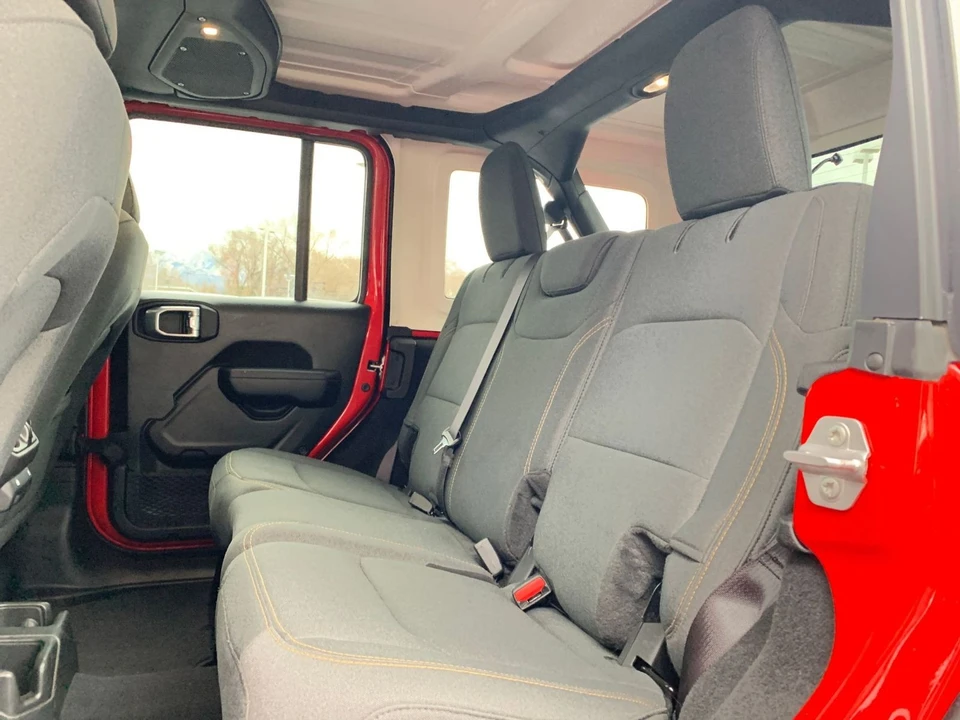 2025 Jeep JL Wrangler - Image 26 of 31