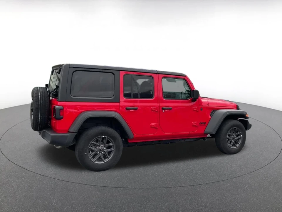2025 Jeep JL Wrangler - Image 12 of 31