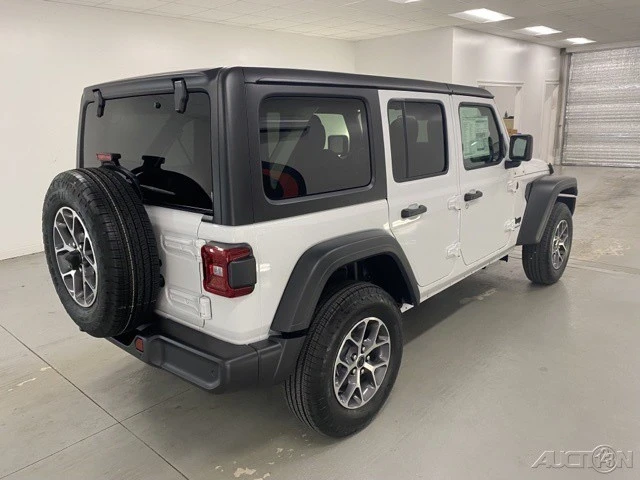 2025 Jeep JL Wrangler - Image 5 of 12