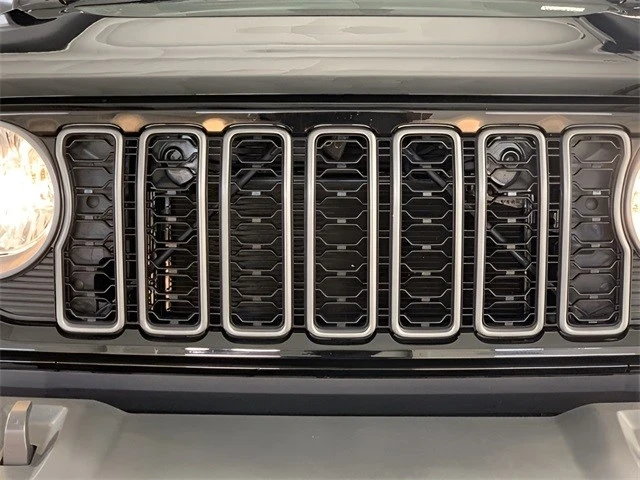 2025 Jeep JL Wrangler - Image 9 of 21