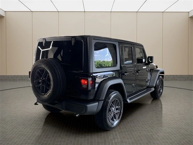 2025 Jeep JL Wrangler - Image 5 of 21
