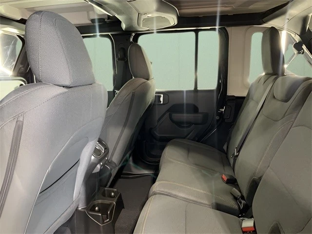 2025 Jeep JL Wrangler - Image 20 of 21