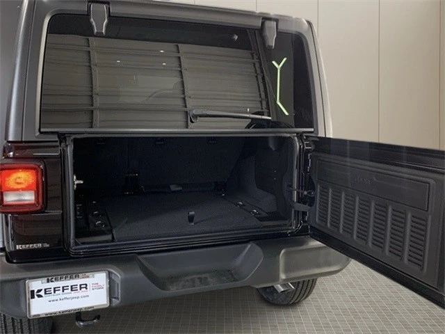 2025 Jeep JL Wrangler - Image 14 of 21