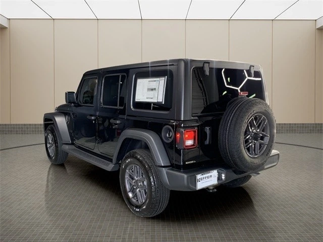 2025 Jeep JL Wrangler - Image 3 of 21