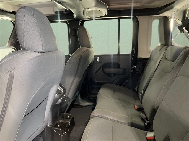 2025 Jeep JL Wrangler - Image 20 of 21