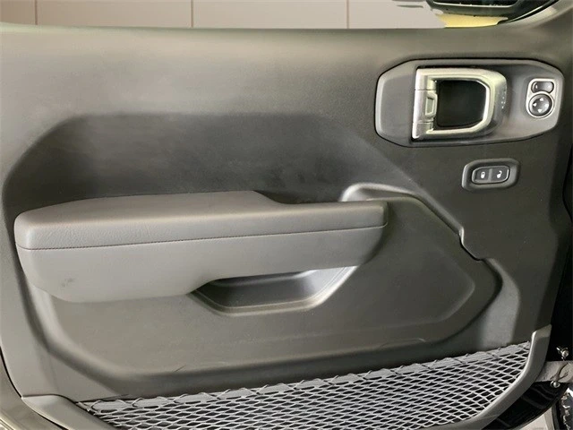 2025 Jeep JL Wrangler - Image 16 of 21