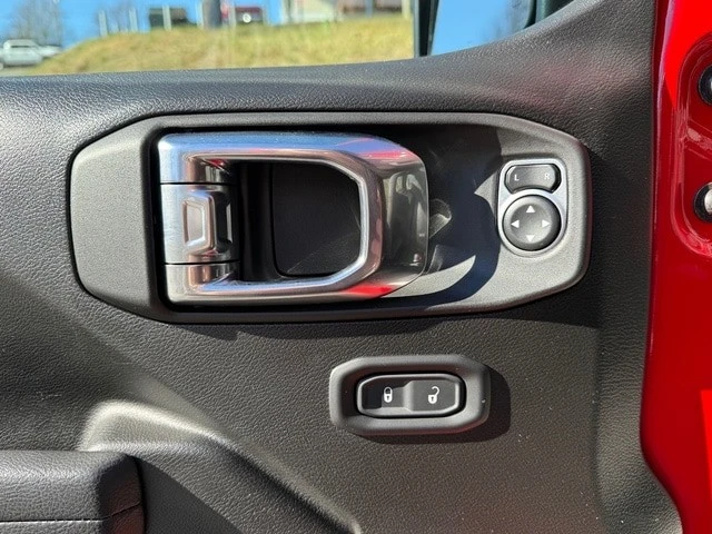 2025 Jeep JL Wrangler - Image 12 of 12