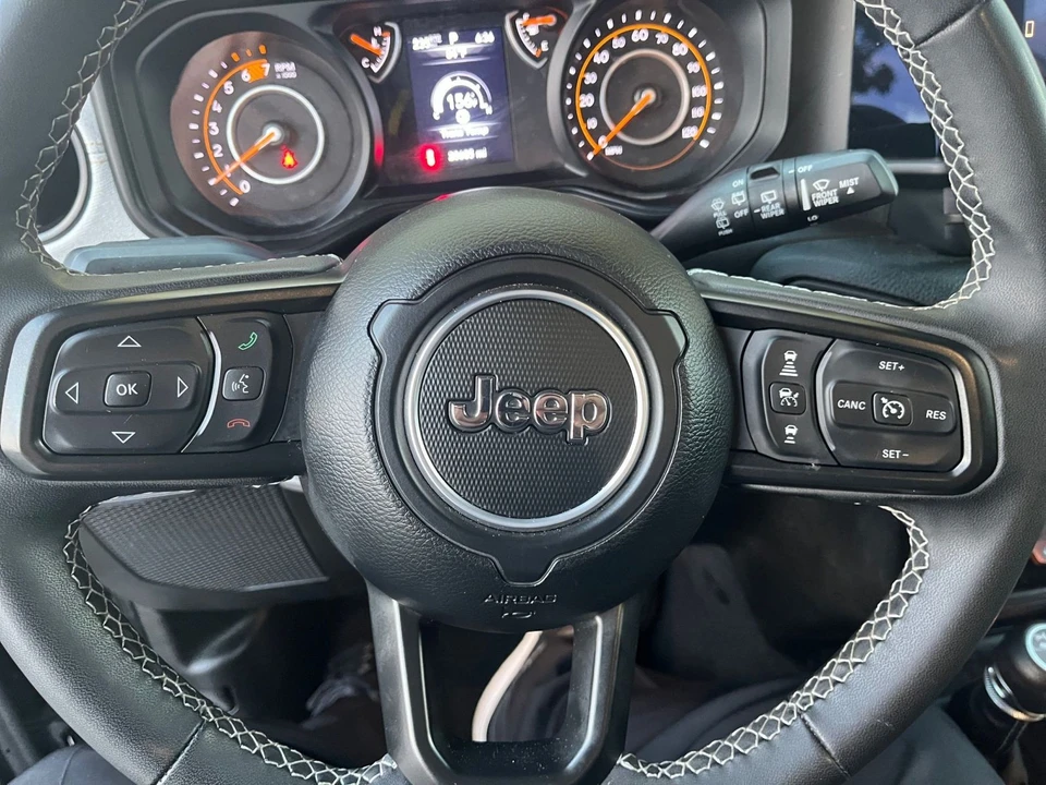 2025 Jeep JL Wrangler - Image 28 of 31