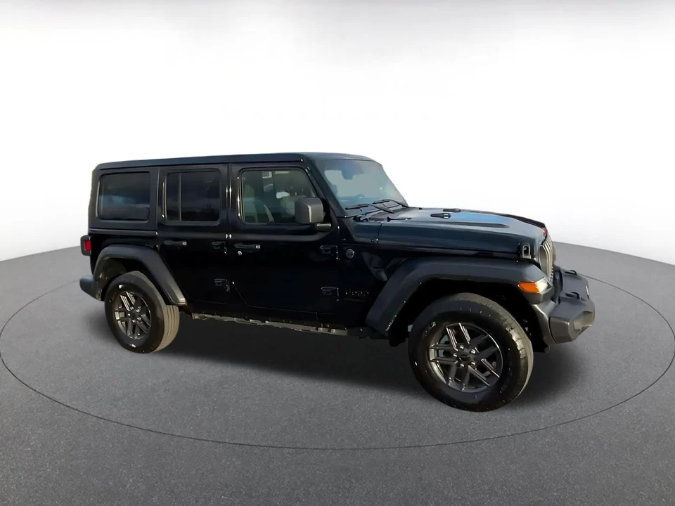 2025 Jeep JL Wrangler - Image 2 of 31
