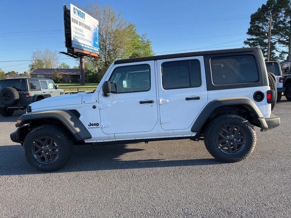 2025 Jeep JL Wrangler - Image 8 of 12