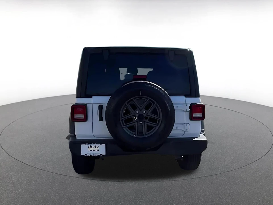 2025 Jeep JL Wrangler - Image 10 of 31