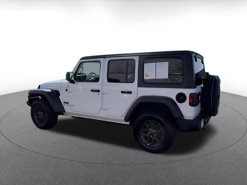2025 Jeep JL Wrangler - Image 8 of 31