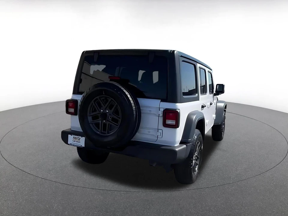2025 Jeep JL Wrangler - Image 12 of 31