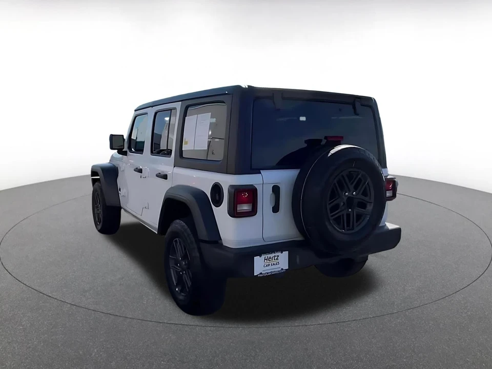 2025 Jeep JL Wrangler - Image 9 of 31