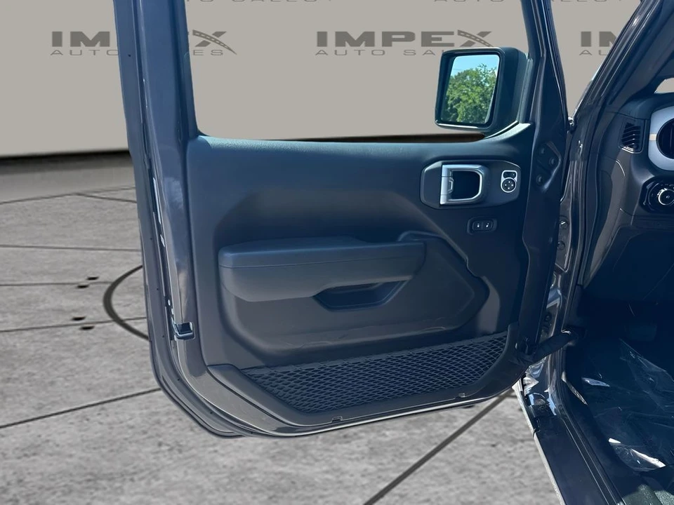 2025 Jeep JL Wrangler - Image 16 of 23