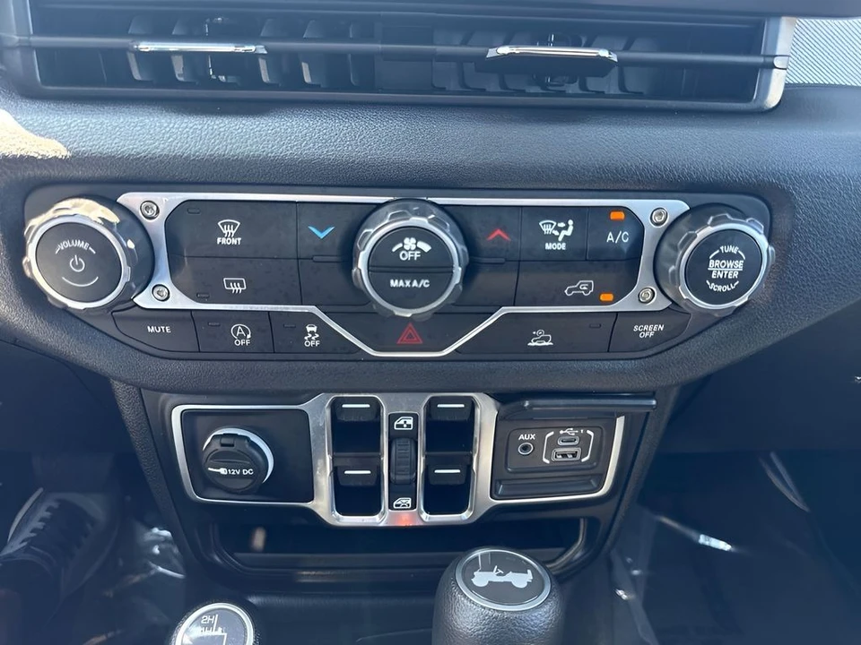 2025 Jeep JL Wrangler - Image 10 of 23