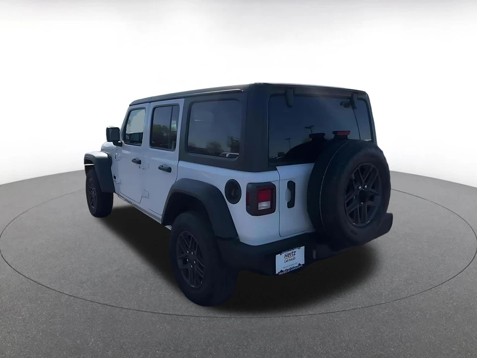 2025 Jeep JL Wrangler - Image 8 of 31
