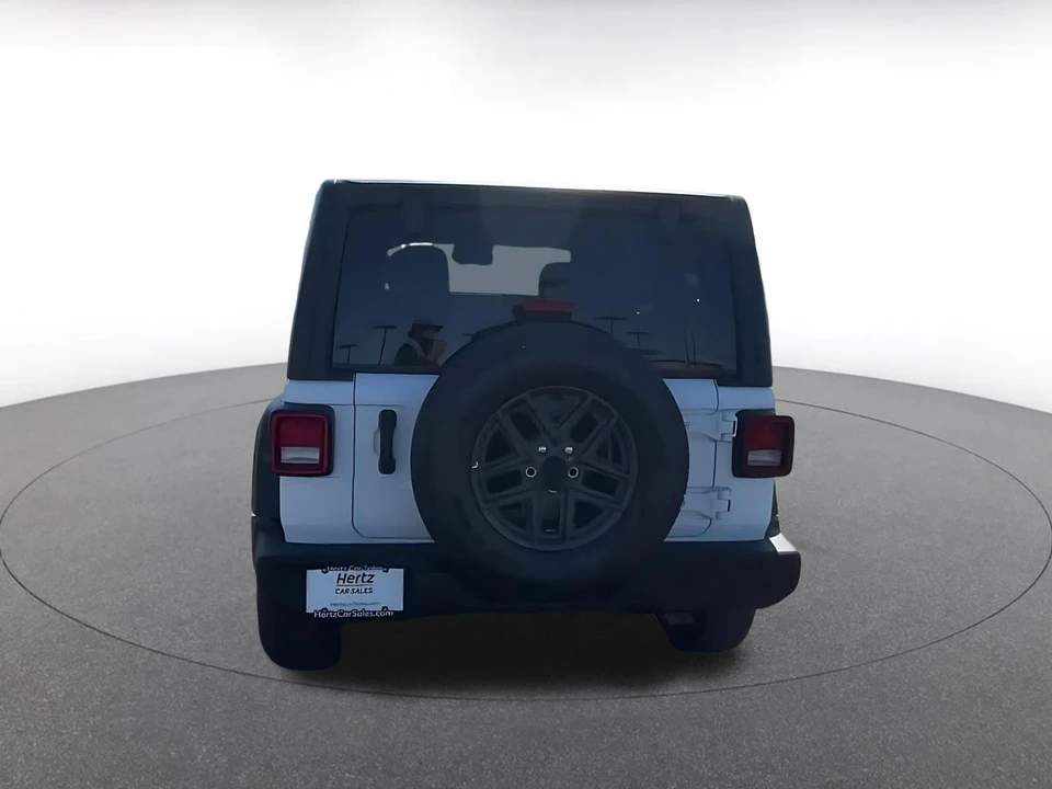 2025 Jeep JL Wrangler - Image 9 of 31