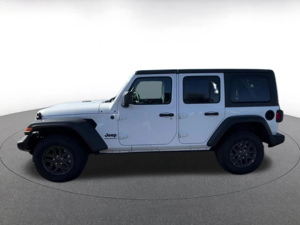 2025 Jeep JL Wrangler - Image 6 of 31