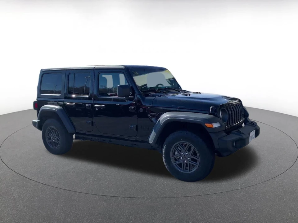 2025 Jeep JL Wrangler - Image 2 of 31