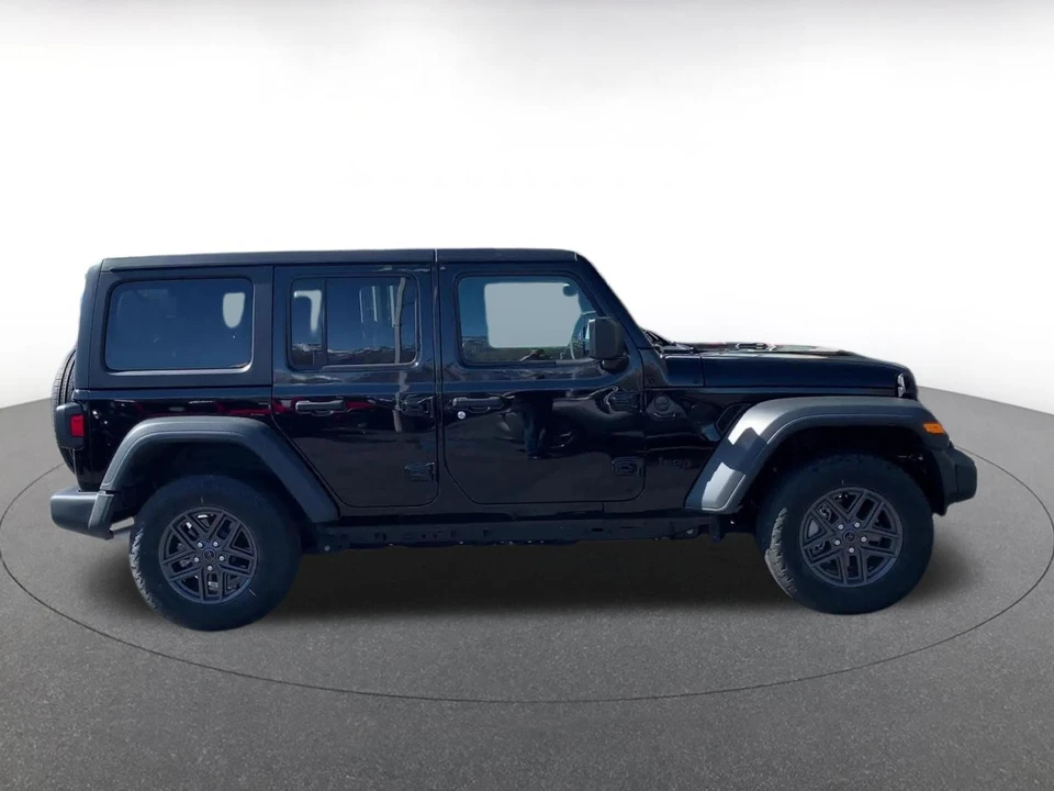 2025 Jeep JL Wrangler - Image 13 of 31