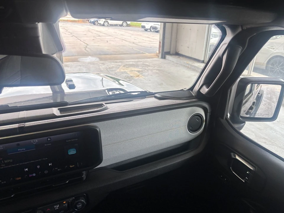 2025 Jeep JL Wrangler - Image 31 of 31