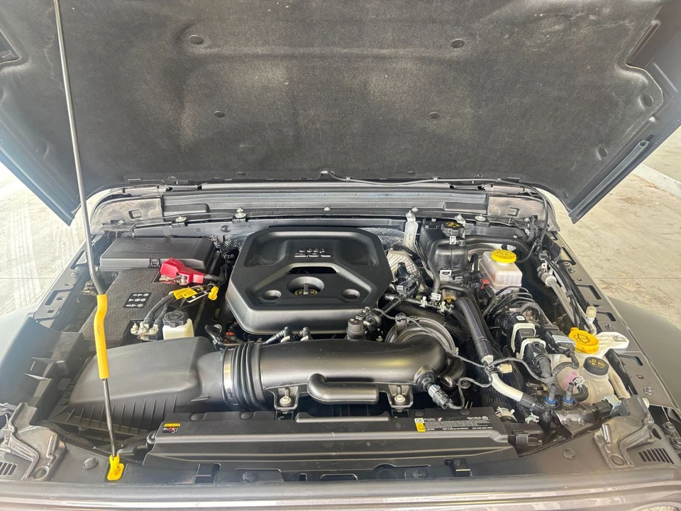 2025 Jeep JL Wrangler - Image 28 of 31