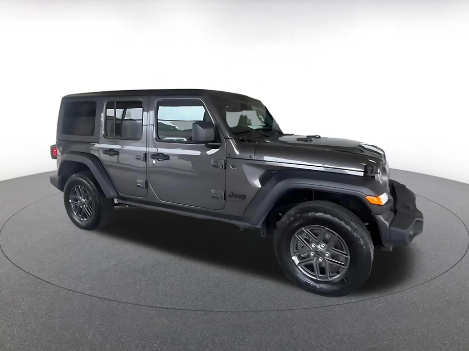 2025 Jeep JL Wrangler - Image 9 of 31