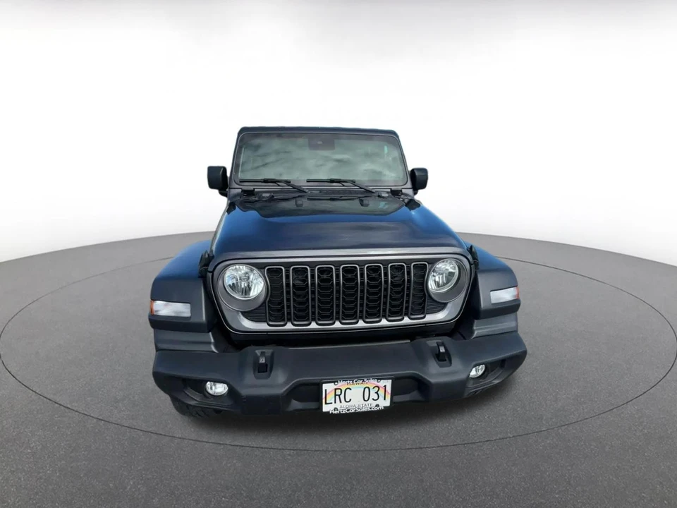 2025 Jeep JL Wrangler - Image 4 of 31