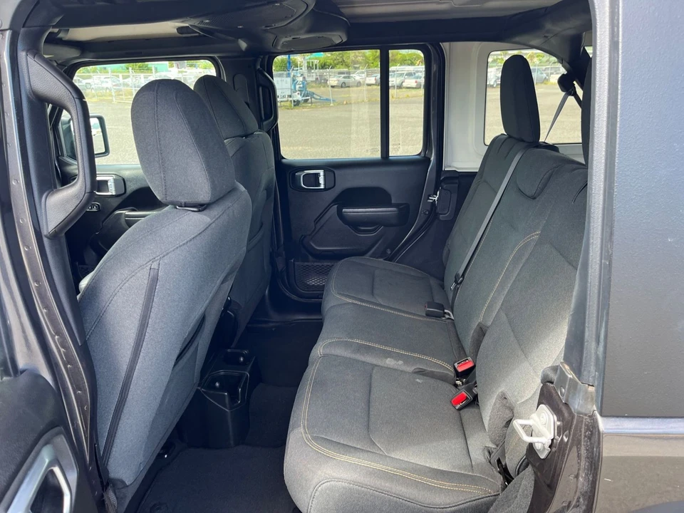 2025 Jeep JL Wrangler - Image 22 of 31