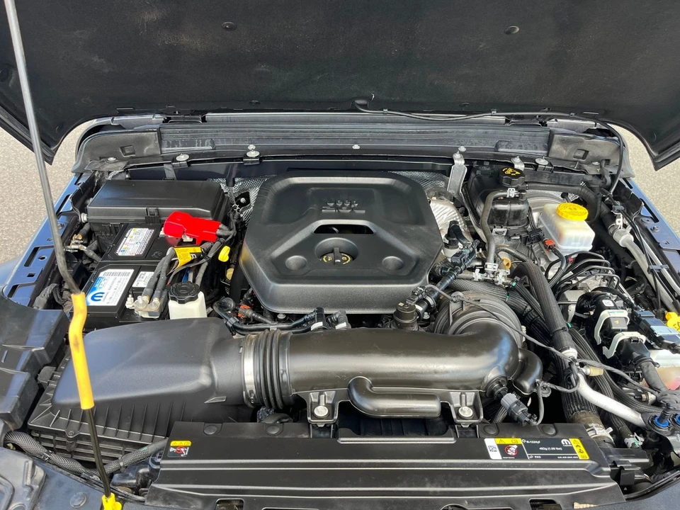 2025 Jeep JL Wrangler - Image 28 of 31