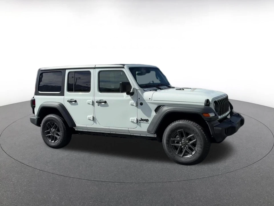 2025 Jeep JL Wrangler - Image 2 of 31