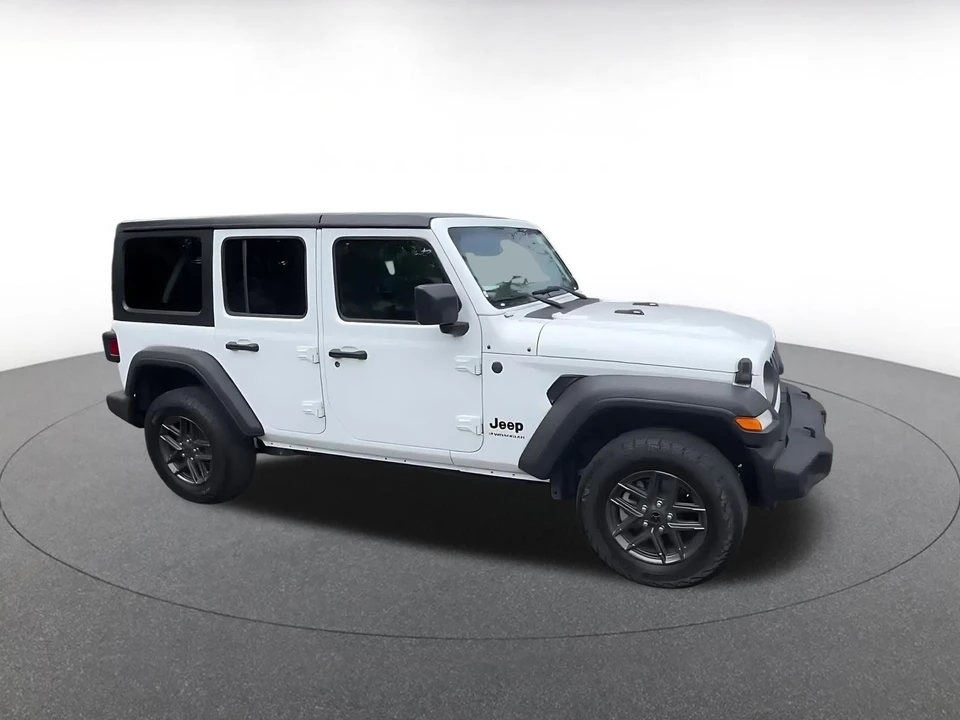 2025 Jeep JL Wrangler - Image 2 of 31