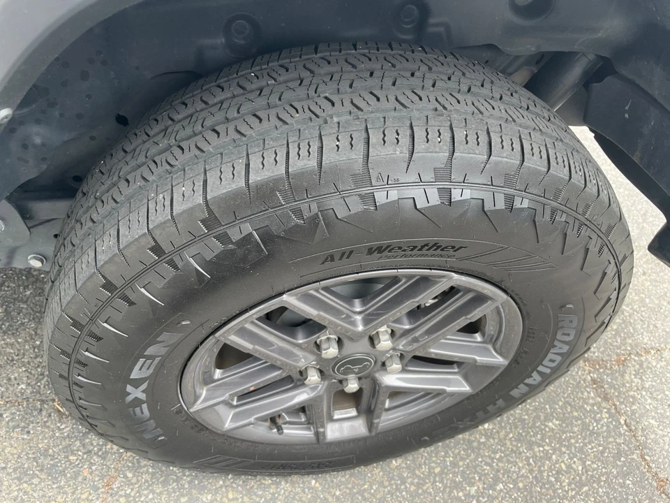 2025 Jeep JL Wrangler - Image 30 of 31