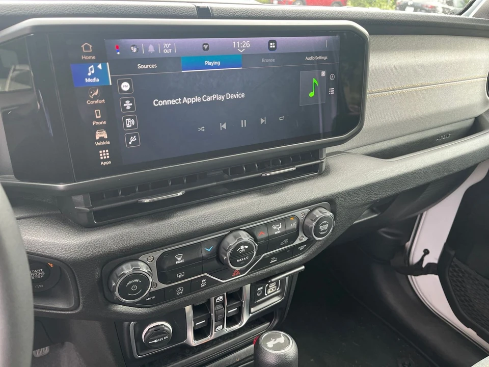 2025 Jeep JL Wrangler - Image 18 of 31