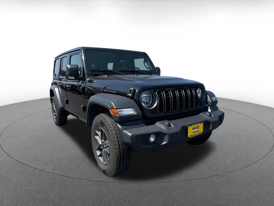2025 Jeep JL Wrangler - Image 2 of 31