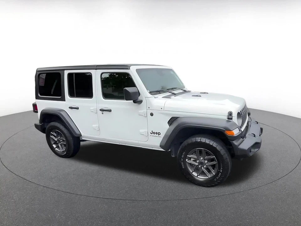 2025 Jeep JL Wrangler - Image 2 of 31