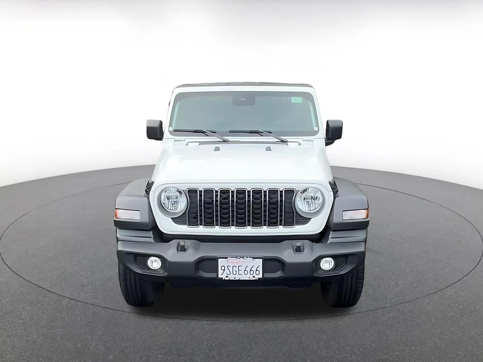 2025 Jeep JL Wrangler - Image 4 of 31
