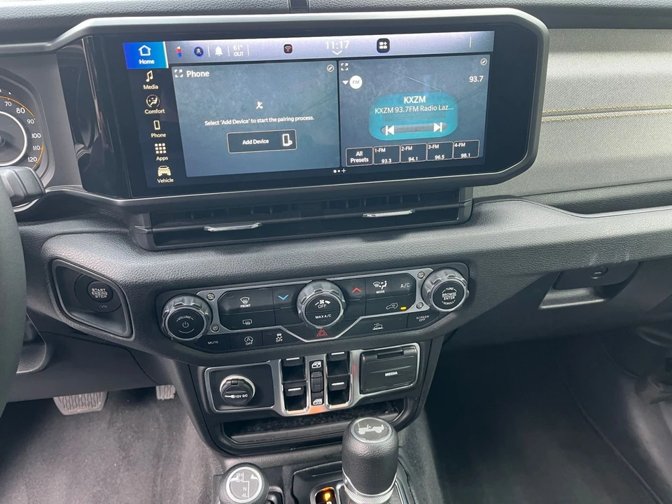 2025 Jeep JL Wrangler - Image 19 of 31