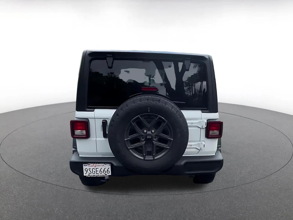 2025 Jeep JL Wrangler - Image 14 of 31