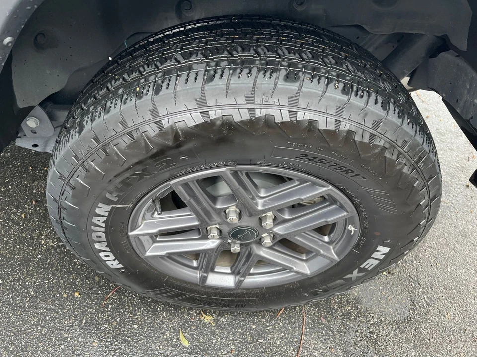 2025 Jeep JL Wrangler - Image 24 of 31