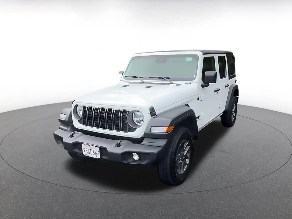 2025 Jeep JL Wrangler - Image 5 of 31