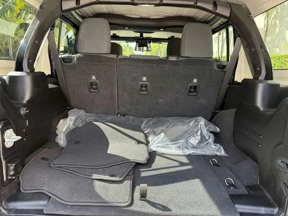 2025 Jeep JL Wrangler - Image 12 of 12