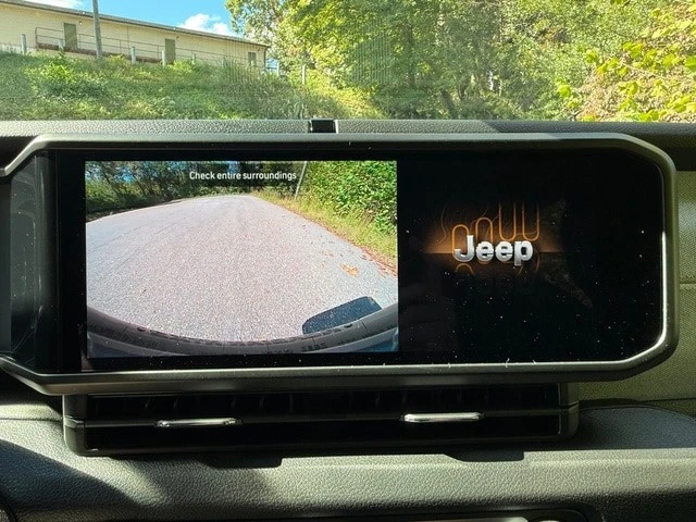 2025 Jeep JL Wrangler - Image 23 of 29